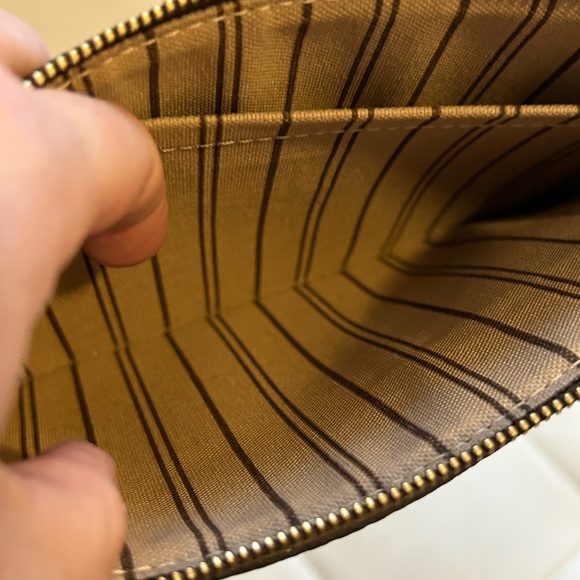 Louis Vuitton Neverfull pouch wristlet Mm/Gm - Picture 13 of 16